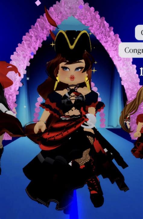 this person has one of the best best pirates life outfit I’ve seen in a while : r/RoyaleHigh_Roblox