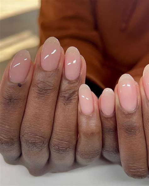 The Naked Nail Trend Is All TikTok Cares About Right Now Who What Wear