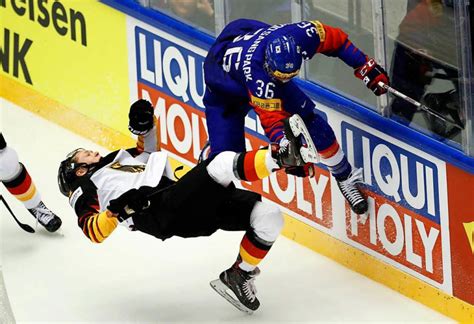 Deutsches Eishockey Team Wahrt Mit Erstem Wm Sieg Viertelfinal Chance