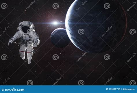 Astronaut Planeten Auf Dem Hintergrund Eines Hellen Sterns Weltraum