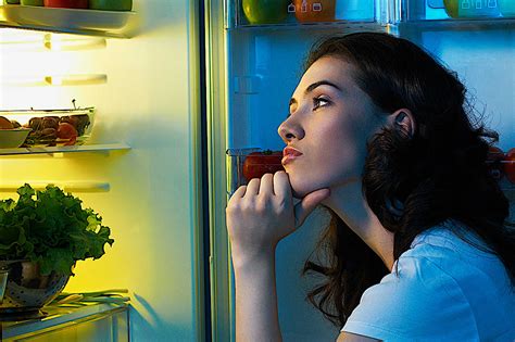 Do You Eat Too Much At Night Here Are 4 Strategies To Curb Nighttime Snacking