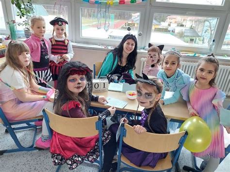 Buntes Faschingstreiben In Der Grundschule Karlshagen Heinrich Heine