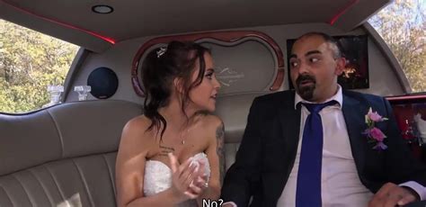 Pornstar Gets Anus Fucked By Injured Man ZB Porn