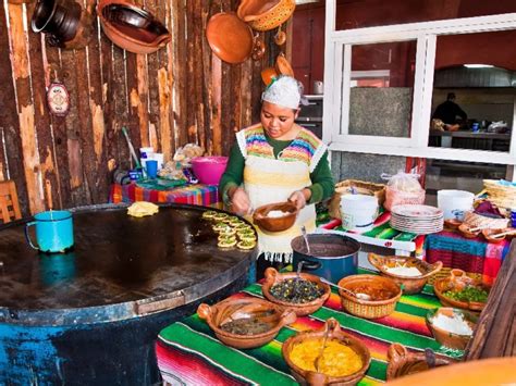 9 Best Destinations For Foodies In Mexico 2021 Guide Trips To Discover Mexican Food Dishes