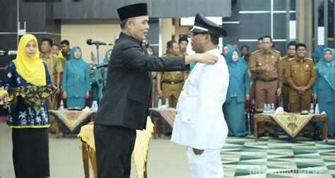 Isi Kekosongan Pemerintahan Di Desa Pj Bupati Herman Lantik Kades