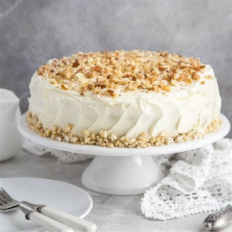 Delicioso Pastel De Zanahoria Con Crema De Queso Glaseado Y Nueces 2024