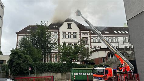 Hamburg Feuer in der Brecht Schule Unterricht fällt aus