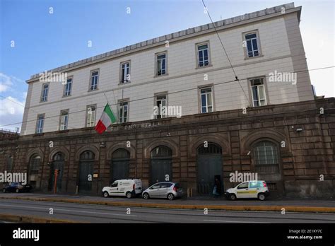 Palazzo Di Giustizia Von Neapel Fotos Und Bildmaterial In Hoher