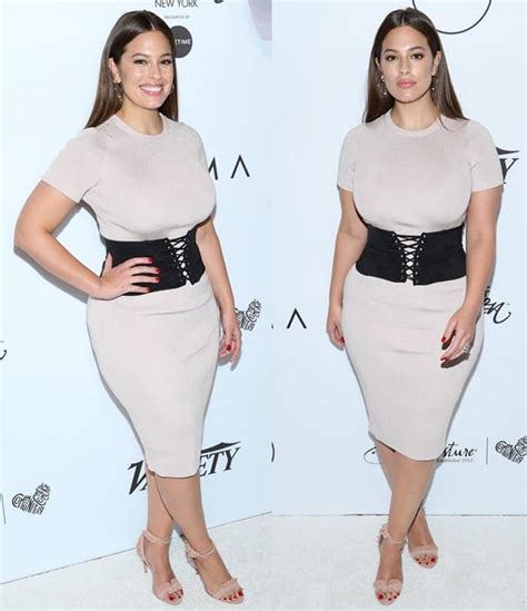 The 4 Best Dress Styles For Curvy Women