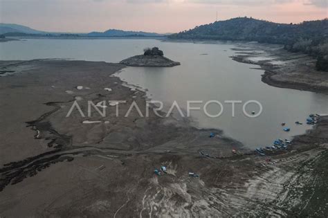 Debit Air Waduk Bili Bili Di Gowa Menyusut ANTARA Foto