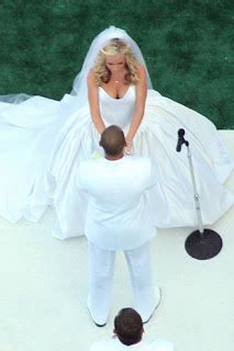 Hot News: Kendra Wilkinson Wedding Pictures