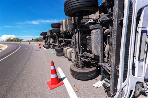 Quali Sono Le Cause Principali Di Incidenti Di Camion