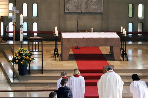 Pfarrverband Ingolstadt St Augustin St Canisius Altar Taufbecken