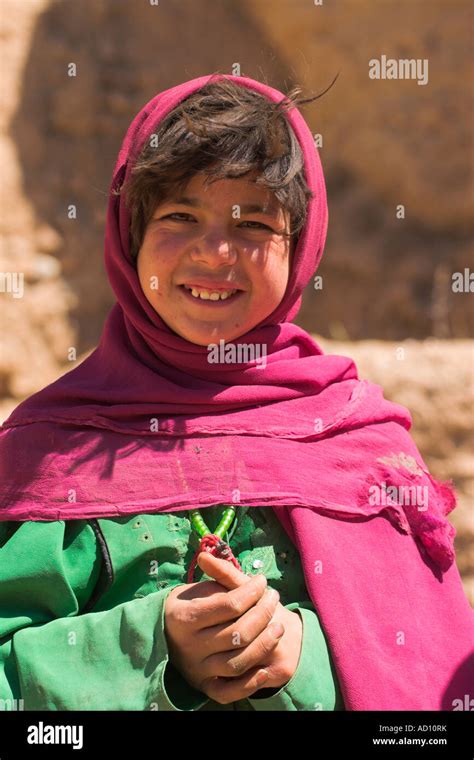 Afghanistan Bamiyan Bamiyan Girl Banque De Photographies Et D’images à Haute Résolution Alamy