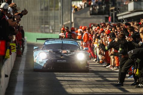 Dempsey Proton Racings Porsche Rsr Wins The Gte Am Category Of The