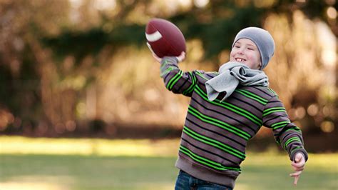 Researchers reveal the secret to the perfect football throw