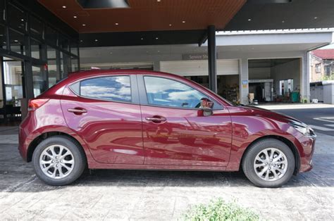 マツダ Mazda2 ボディーカラーで悩む！色を決める時の基準は！？ Wonderful Car Life