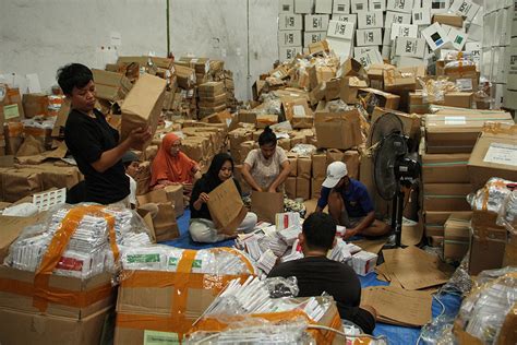 Infopublik Pengemasan Logistik Pemilu Di Makassar