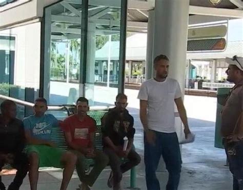 Familiares De Migrantes Cubanos Detenidos En Louisiana Se Manifiestan