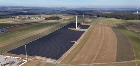 PV Anlage Windpark Hybrid Projekt versorgt Grafenschlag mit grünem