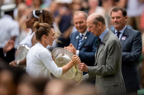 Victory Lap: Simona Halep wins Ladies' Singles title - The Championships, Wimbledon - Official ...