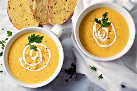 Easy Butternut Squash Soup 7 Ingredients And 35 Minutes • Zona Cooks