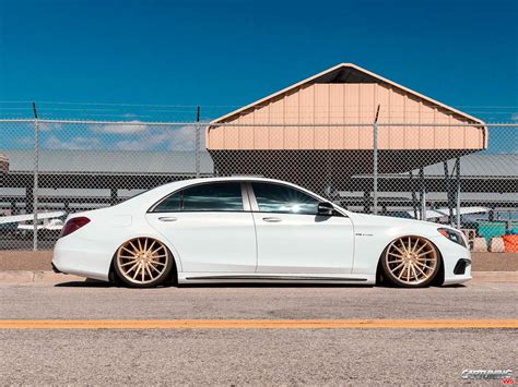 Slammed Mercedes Benz S63 Amg W222 Side