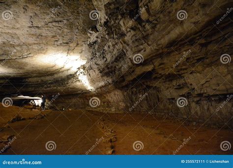 Historic Entrance In Mammoth Cave National Park Stock Image Image Of Stalagmite Wall 255572111