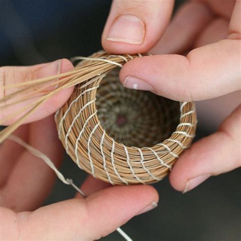 Weaving With Pine Needles Pine Needle Crafts Basket Weaving Pine