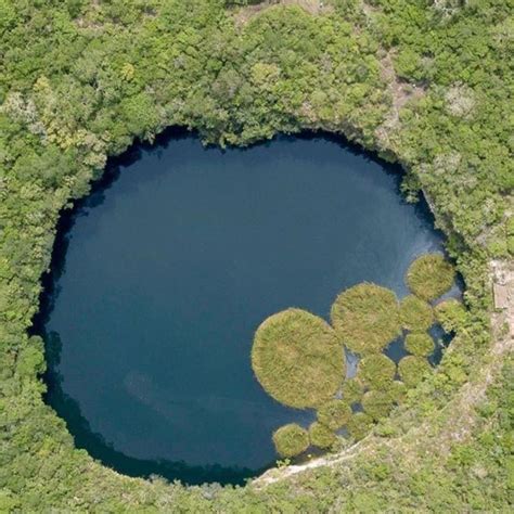 Tragedy at Extreme Depths: Sheck Exley's Fatal Dive in Zacaton Sinkhole