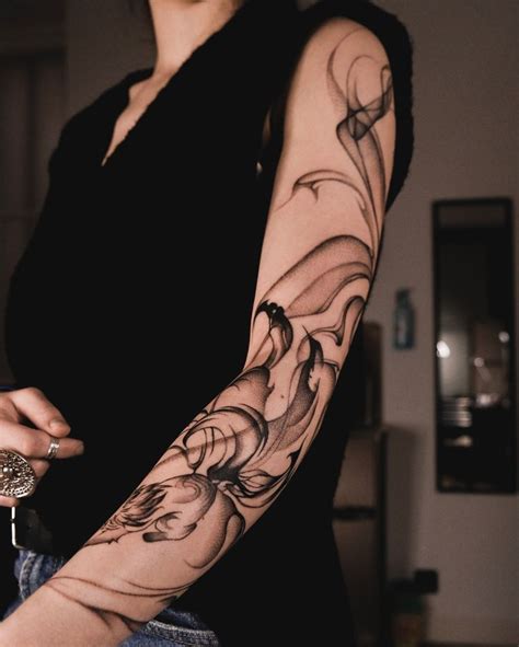 flowy tattoo sleeve gothic upper arm tattoo abstract sleeve tattoo