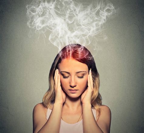 6 Warning Signs That Your Stress Levels Are Dangerously High