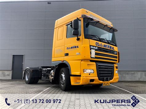 Ciągnik siodłowy DAF XF 105 460 Space Cab na sprzedaż Holandia Tilburg