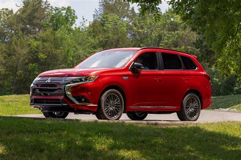 2022 Mitsubishi Outlander Phev Prices Reviews And Pictures Edmunds