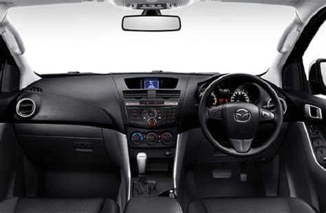 Mazda BT 50 2021 Interior