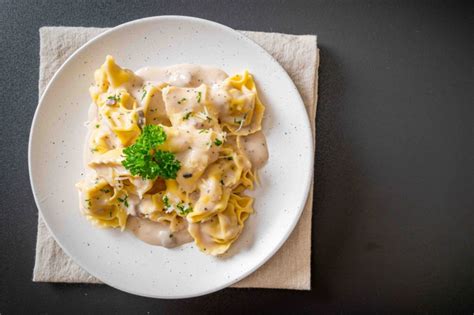 Classici Tortelli Di Patate Con Pecorino E Salsa Di Cipolla MaMaBlip