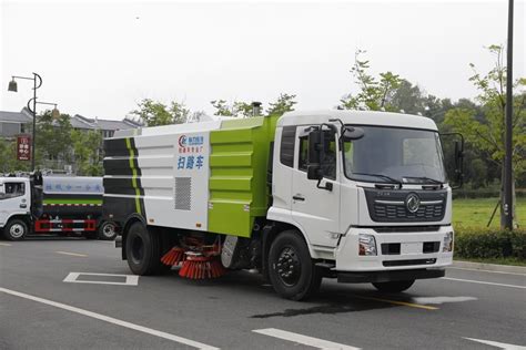 Dongfeng 10tons Road Washing Sweeping Vacuum Dust Cleaner Machine Truck