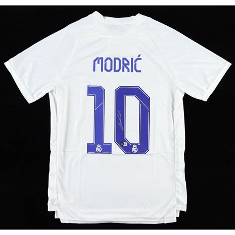 Luka Modric Signed Jersey (Beckett) | Pristine Auction