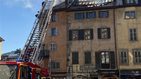 La vieille ville d Annecy encore sous le choc après l incendie mortel