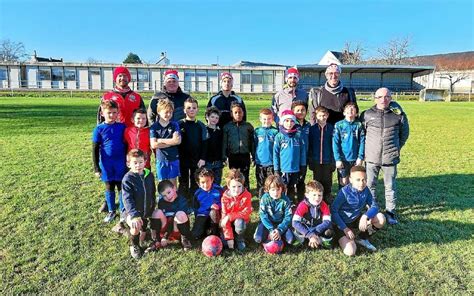 Lécole de foot du FC Aven Belon à Riec sur Bélon connaît un bel