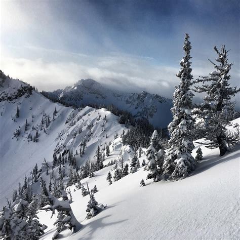 Crystal Mountain Resort | Ski Trip Deals, Snow Quality, Forecast