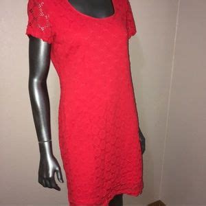 Ronni Nicole Dresses Ronnie Nicole Red Lace Dress Wround Neckline