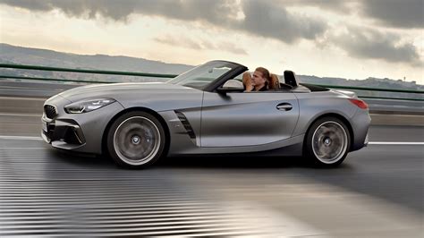 Al Volante Del Bmw Z Un Roadster M S Deportivo Afilado Y