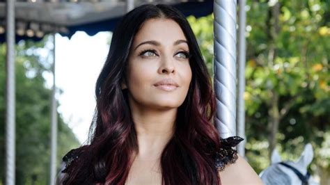 How To Wear Nude Lipstick For Every Skin Tone Learn From Aishwarya Rai