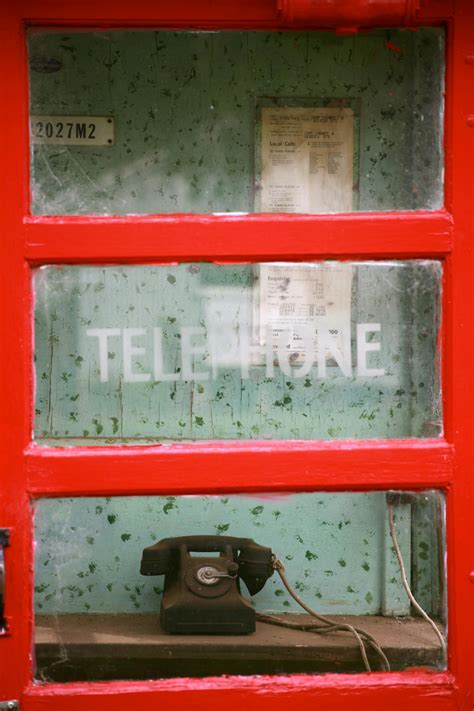 Black and Gray Telephone Booth · Free Stock Photo