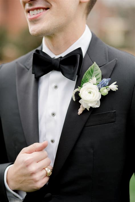 Sharp Details on Custom-Made Wedding Tuxedos