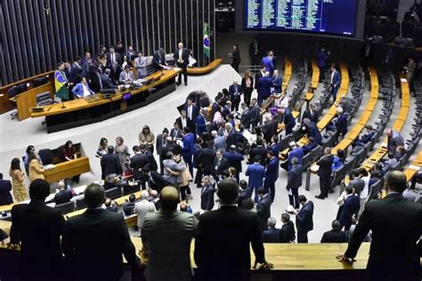 Comissão do Senado aprova projeto que prevê fim das saidinhas de