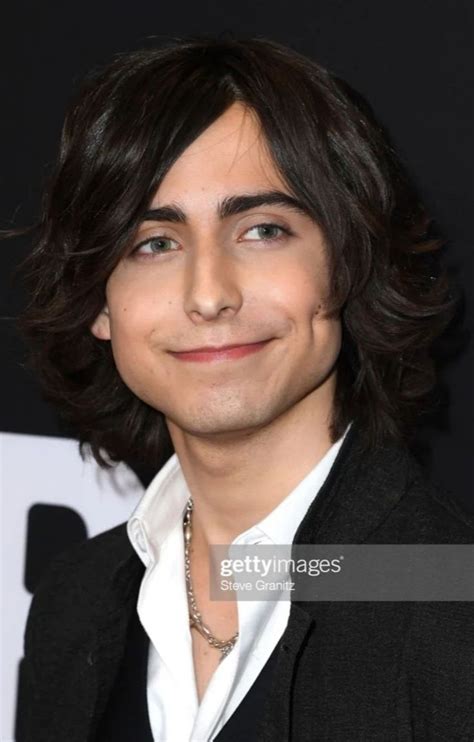 Aidan Gallagher Chicos Famosos Novios Guapos Famosos