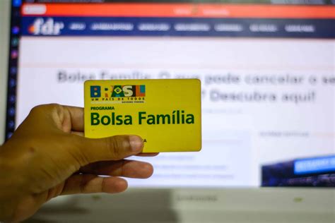 Benefici Rios Do Bolsa Fam Lia Devem Atualizar O Cadastro Do Caixa Tem