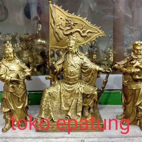 Patung Kwan Kung Kwan Kong Guan Yu Kuningan 10 Inch 01